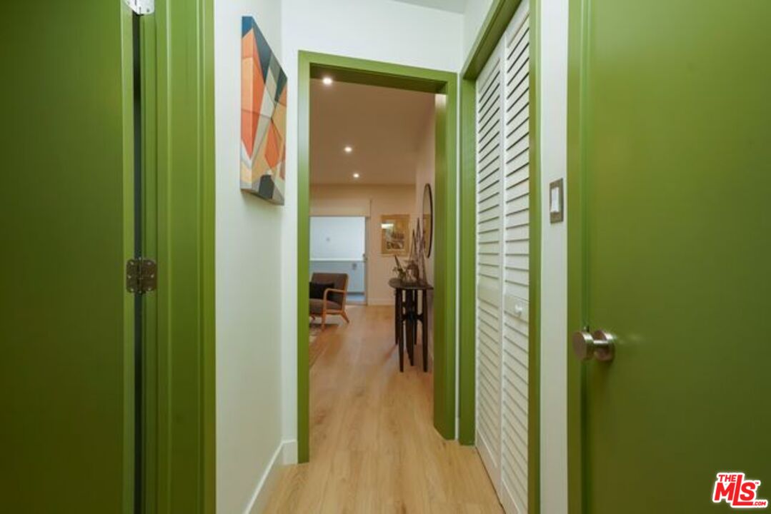 6615 Franklin Ave Unit: 221