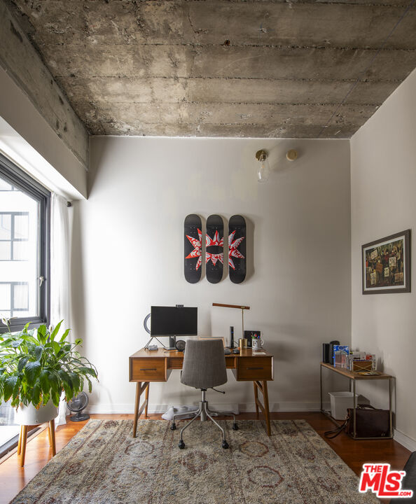 1100 S Grand Ave Unit: A209
