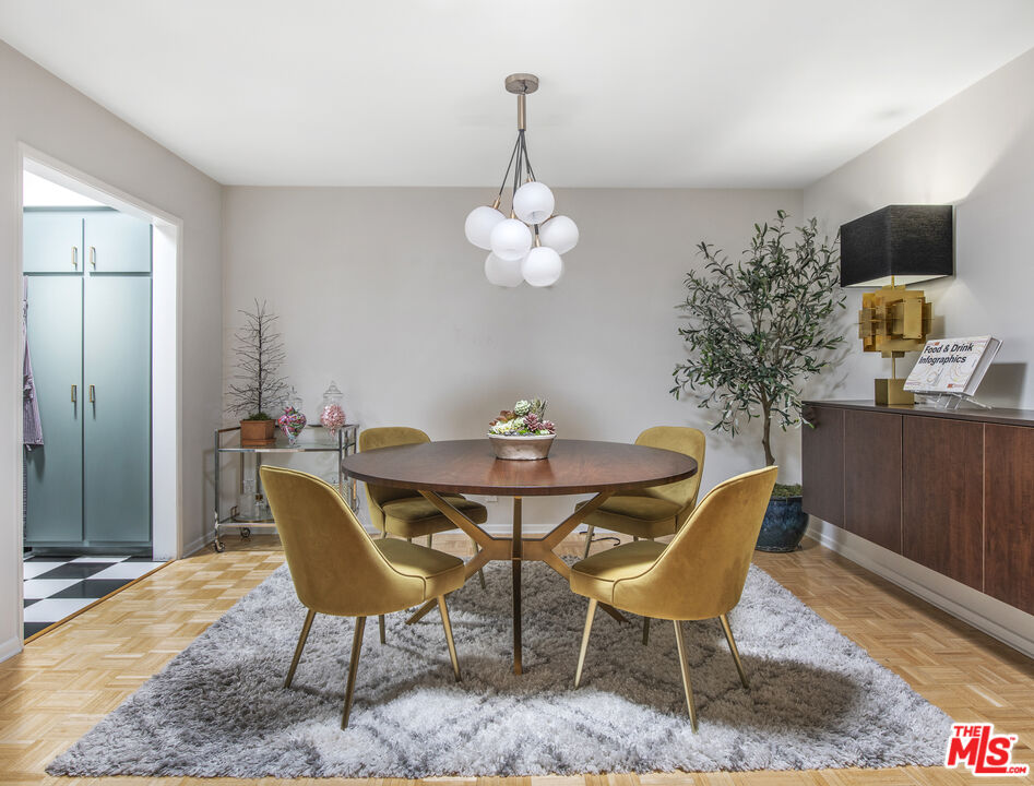 7949 Selma Ave Unit: 18