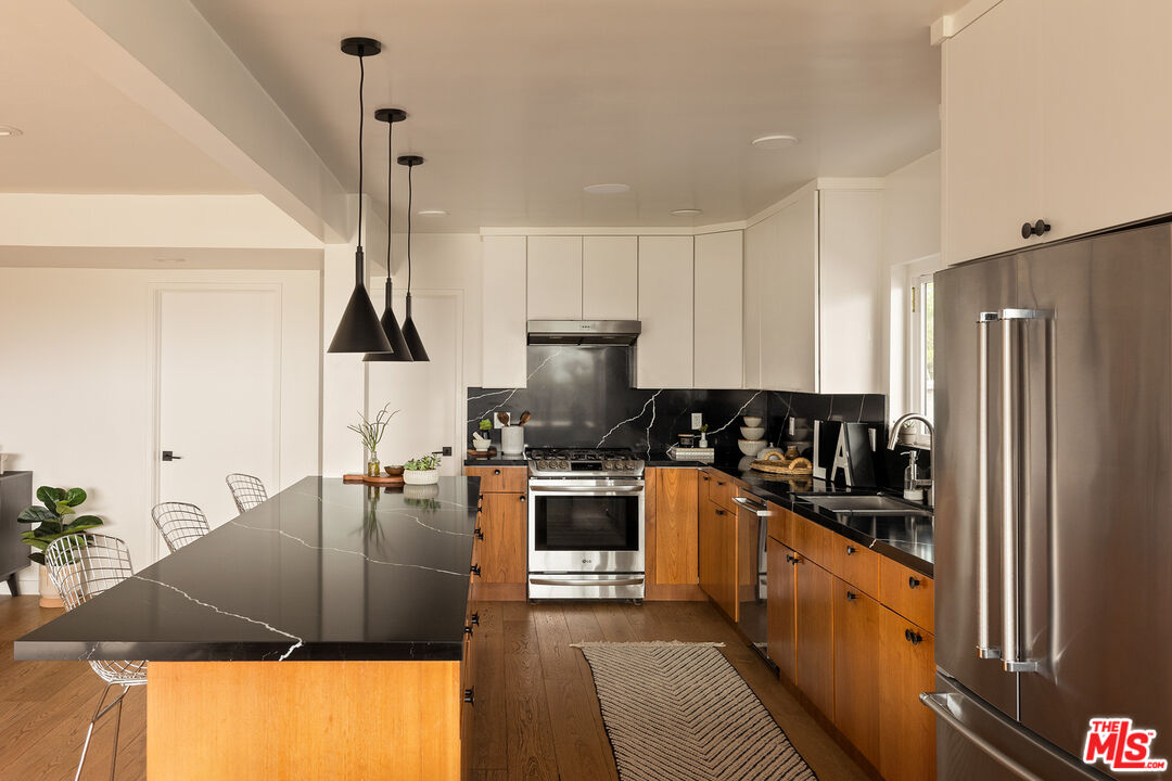 5203 Bedford Ave