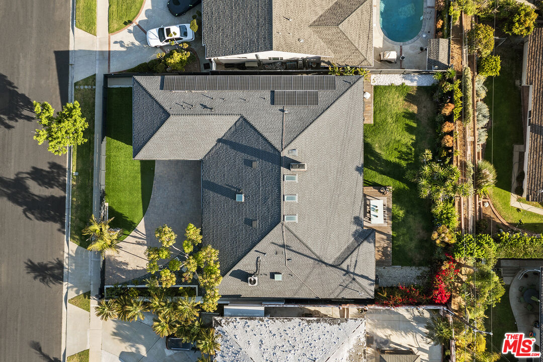 5203 Bedford Ave