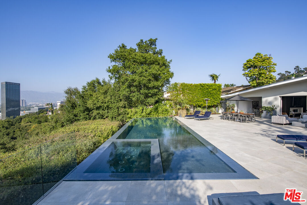 10829 Alta View Dr