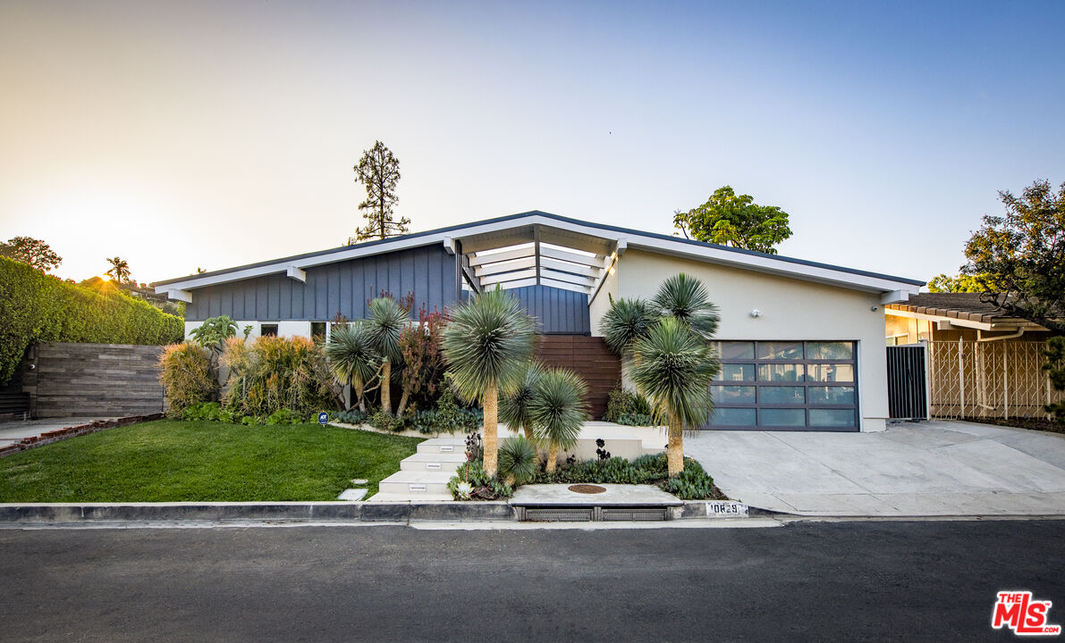 10829 Alta View Dr