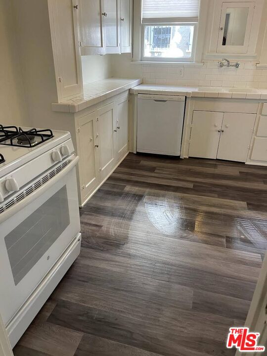 127 S Sycamore Ave