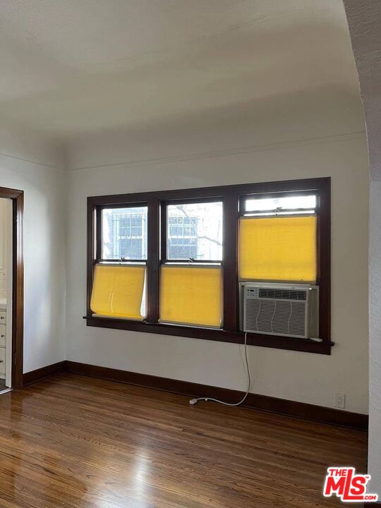 127 S Sycamore Ave