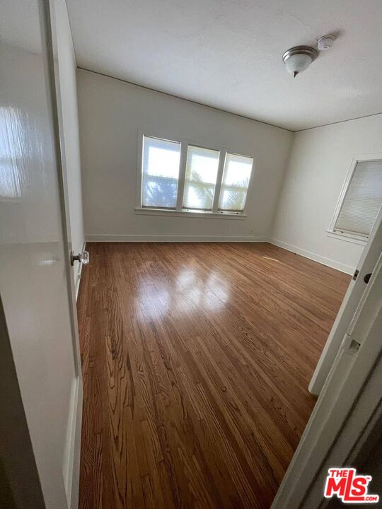 127 S Sycamore Ave