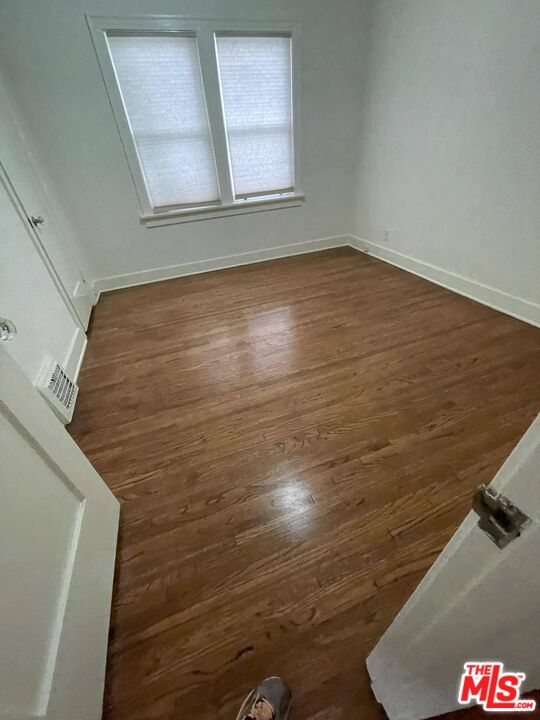 127 S Sycamore Ave