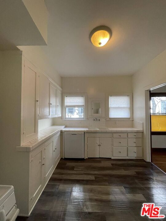 127 S Sycamore Ave