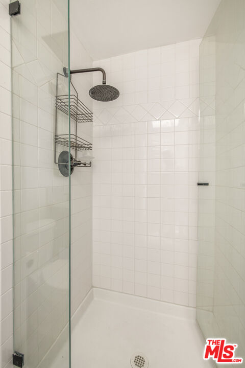 4360 Ventura Canyon Ave Unit: 3