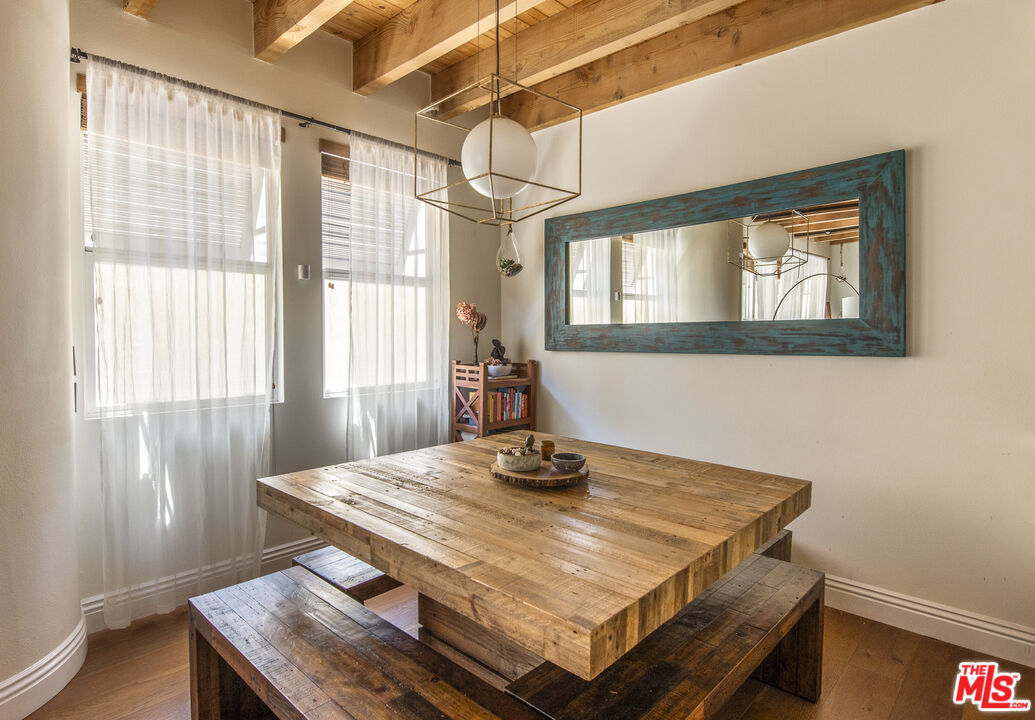 4360 Ventura Canyon Ave Unit: 3