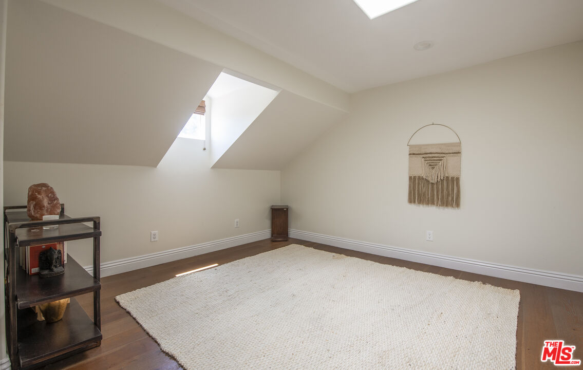 4360 Ventura Canyon Ave Unit: 3