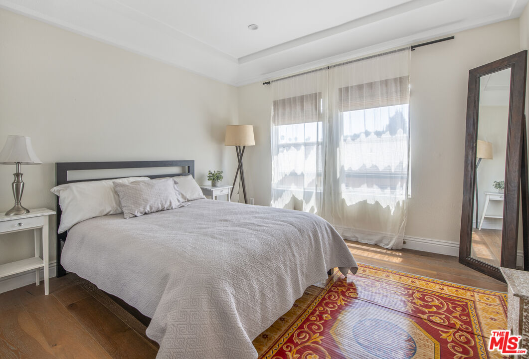 4360 Ventura Canyon Ave Unit: 3