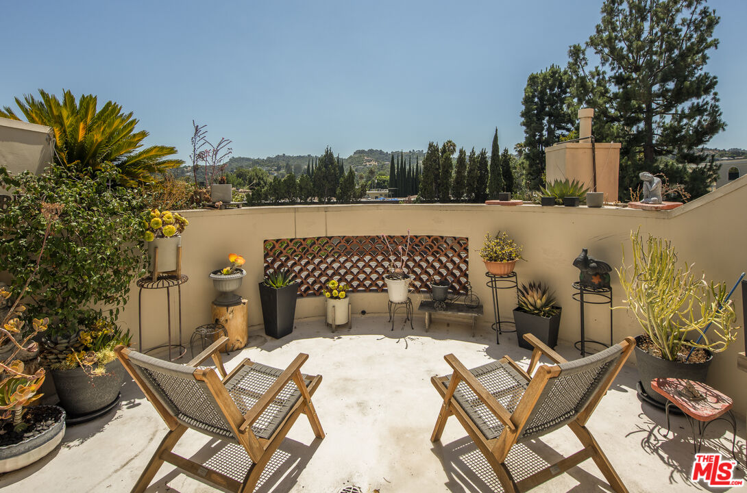 4360 Ventura Canyon Ave Unit: 3