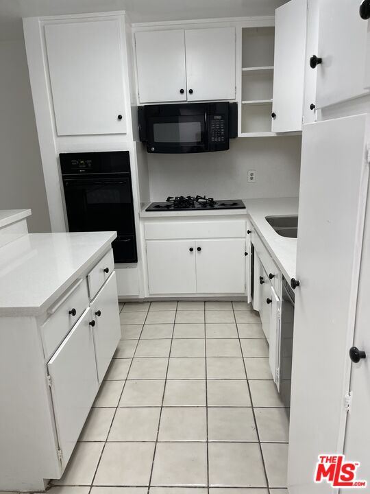 423 S Rexford Dr Unit: 105
