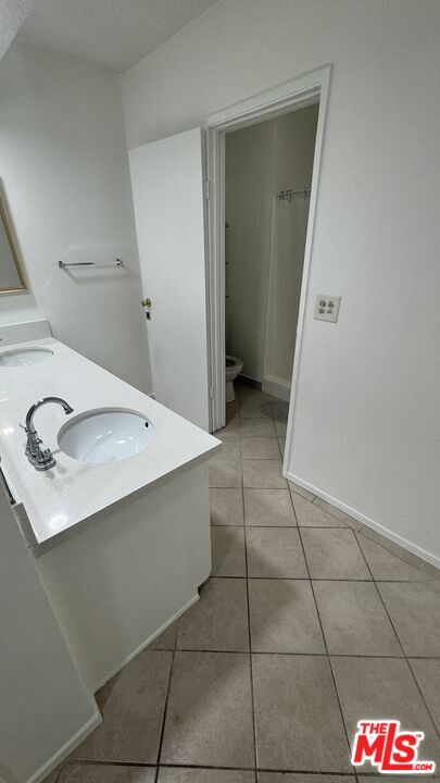 423 S Rexford Dr Unit: 105