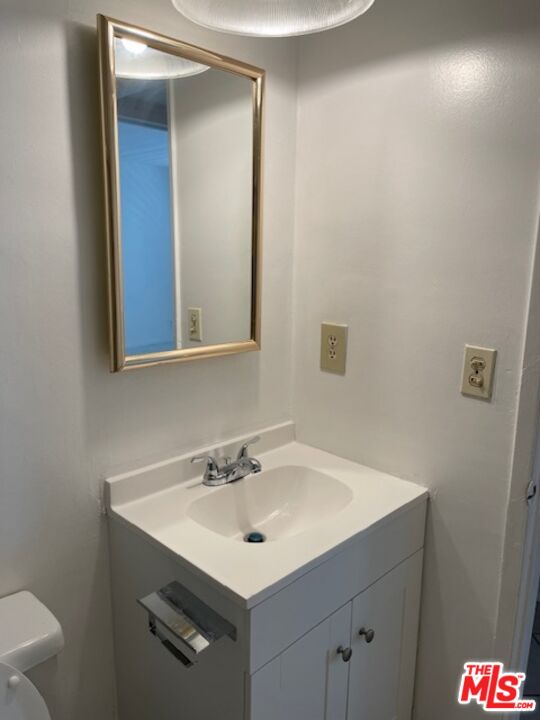 423 S Rexford Dr Unit: 105