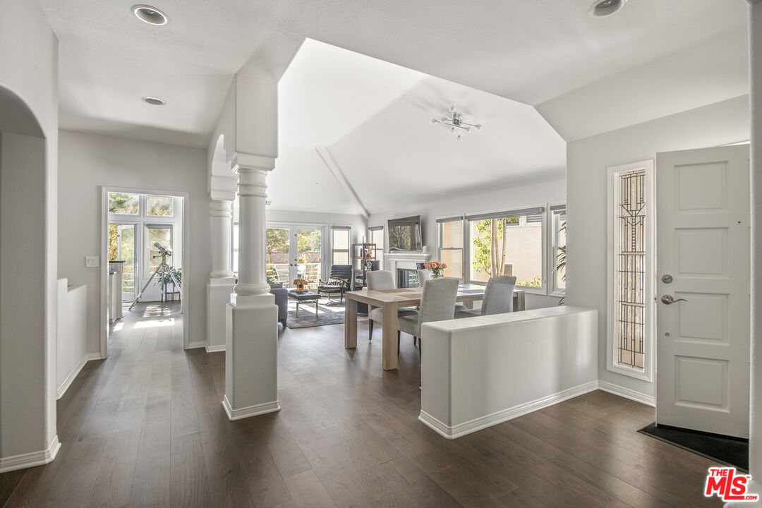 628 Palisades Dr