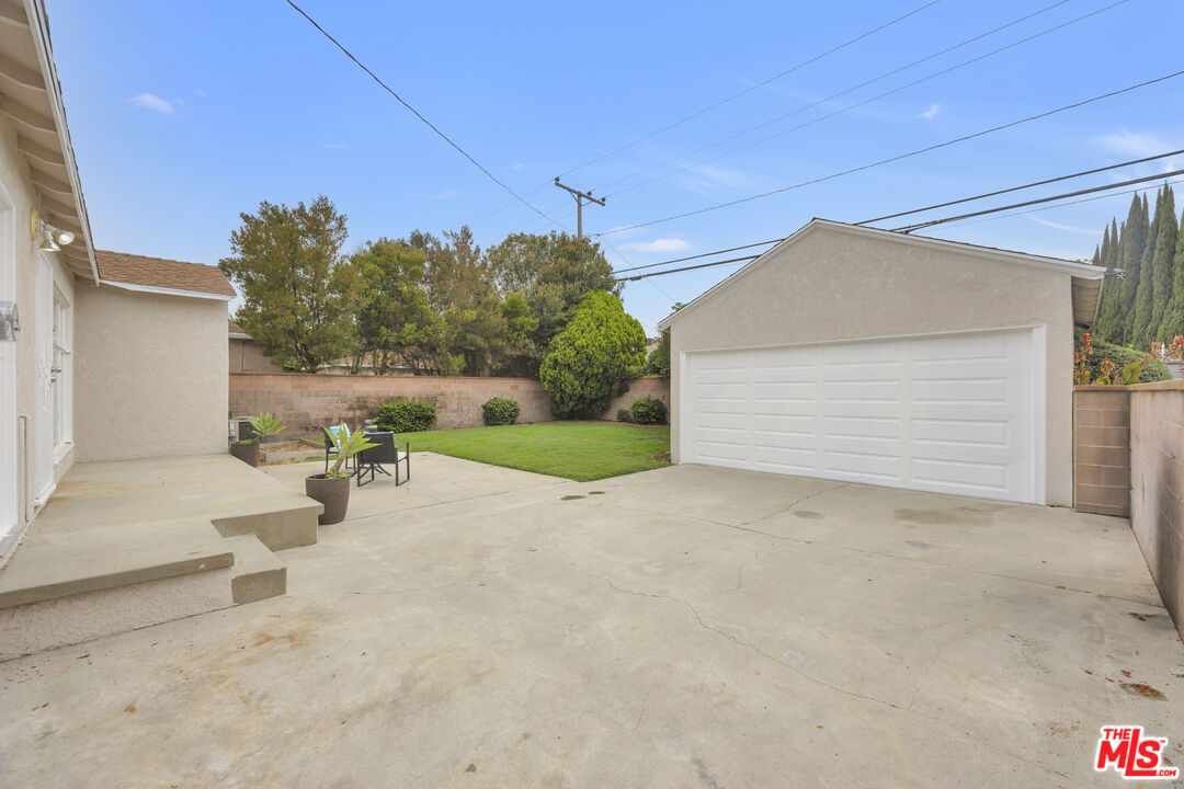 4234 Ostrom Ave