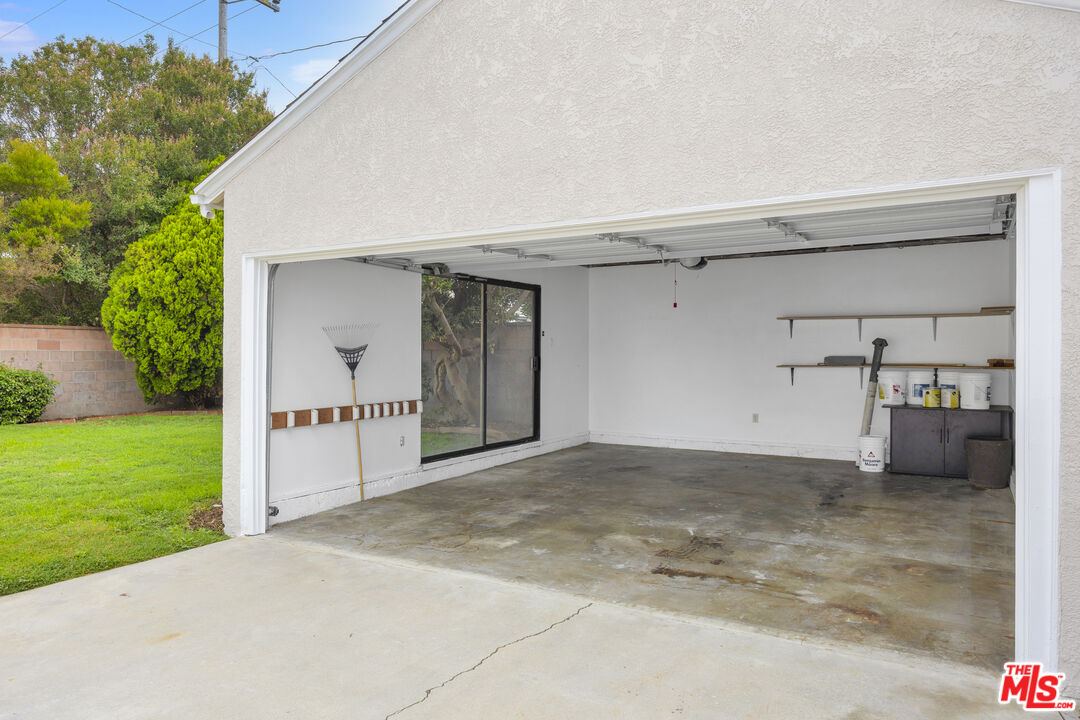 4234 Ostrom Ave