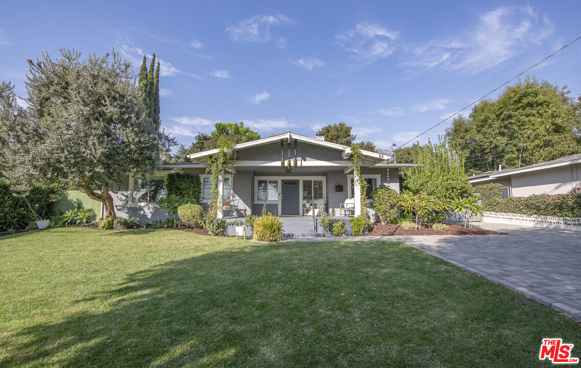 55 W Altadena Dr