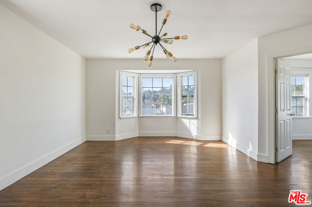 832 Silver Lake Blvd