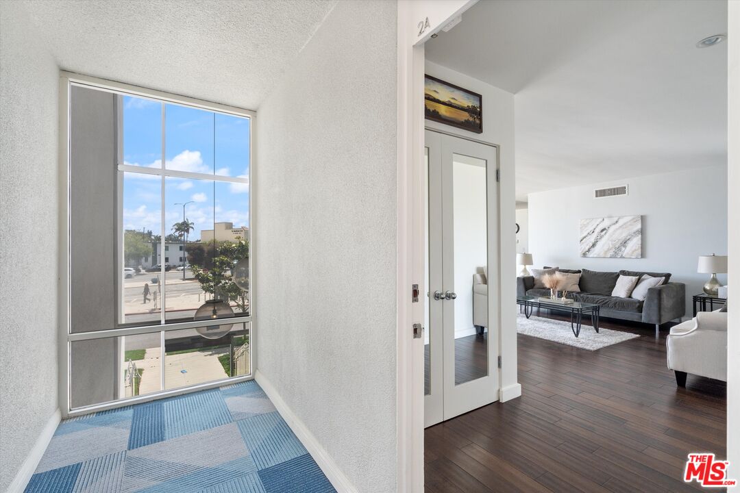 131 N Gale Dr Unit: 2A