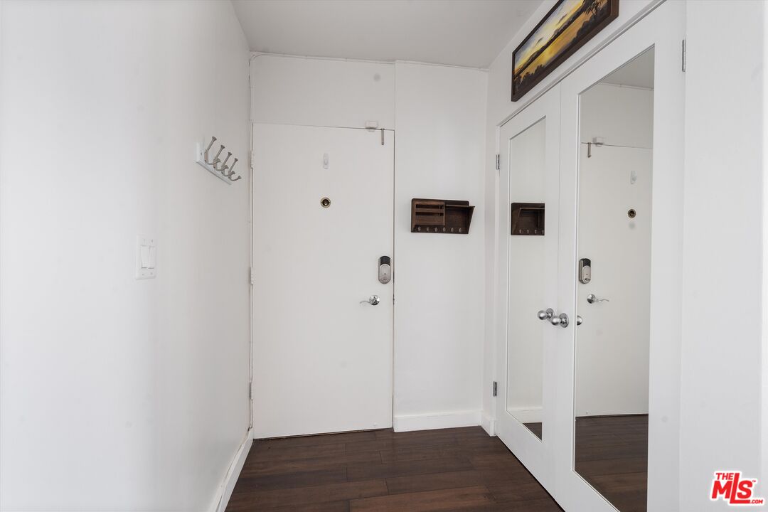 131 N Gale Dr Unit: 2A