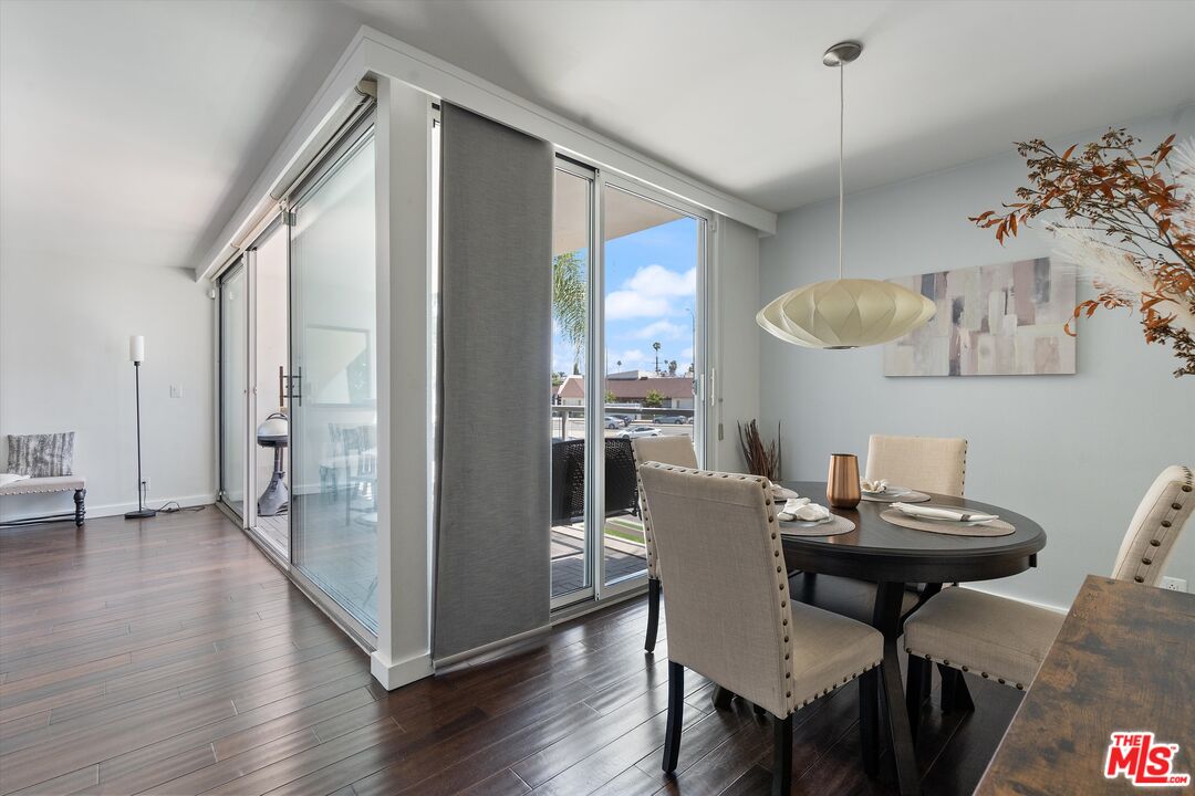 131 N Gale Dr Unit: 2A