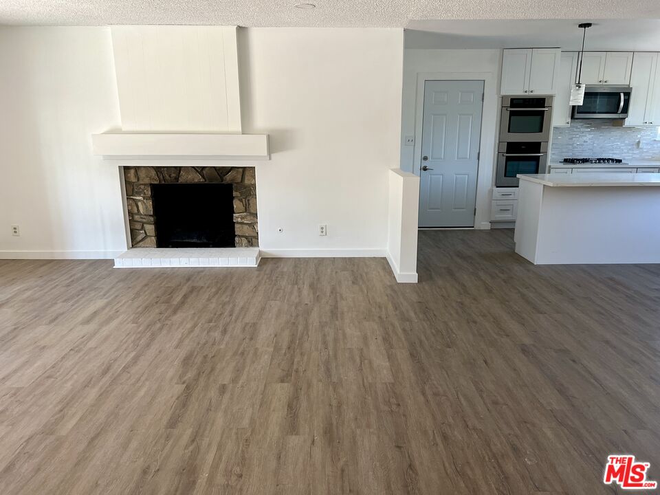 2325 Markham Ave