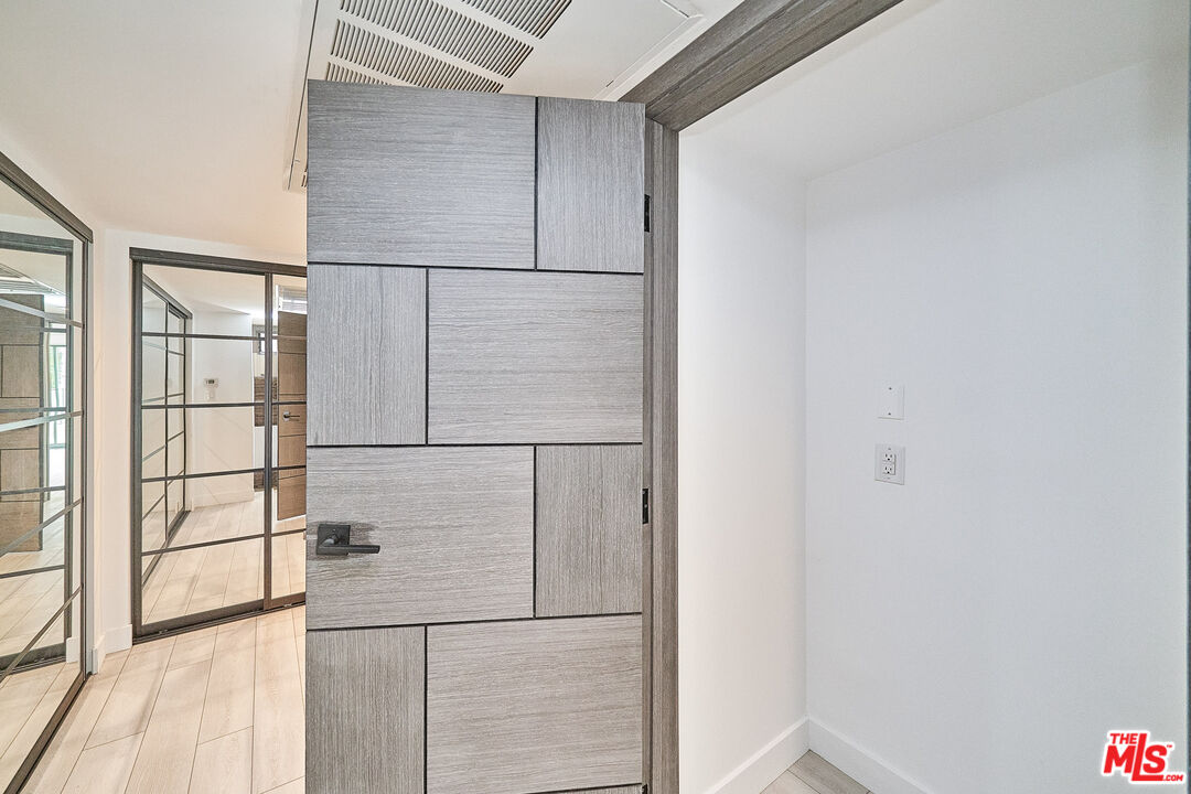 145 S Maple Dr Unit: 101