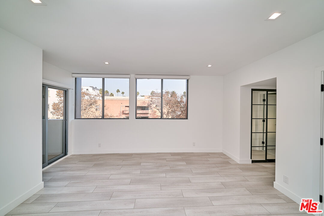 145 S Maple Dr Unit: 301