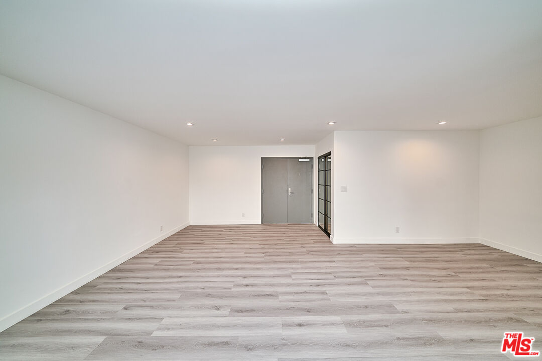 145 S Maple Dr Unit: 202