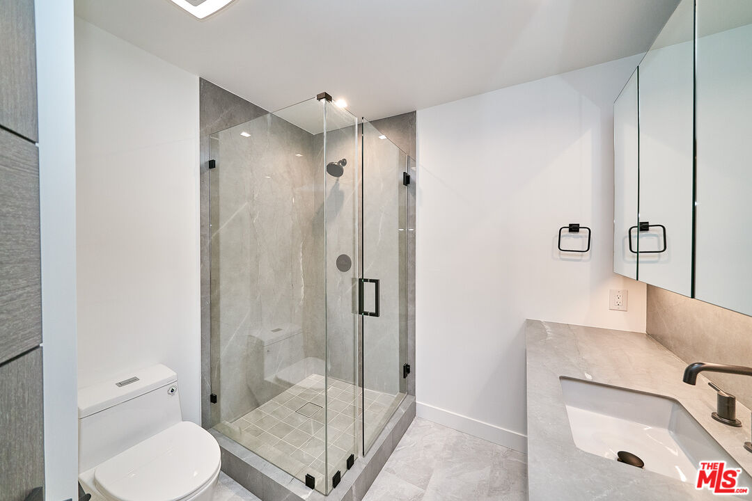 145 S Maple Dr Unit: 105