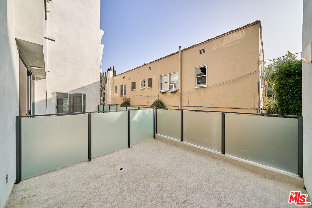 145 S Maple Dr Unit: 105