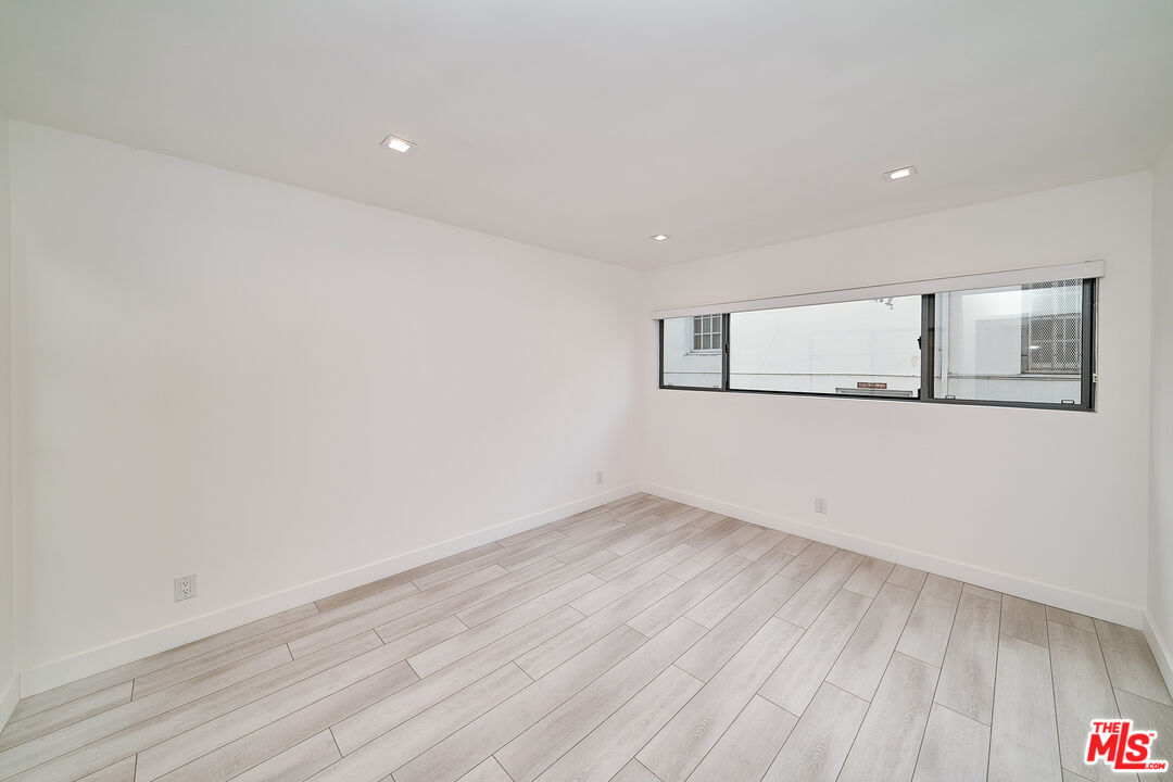 145 S Maple Dr Unit: 104