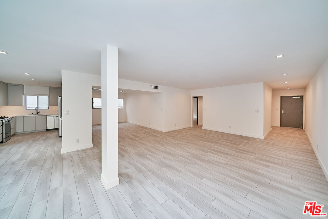 145 S Maple Dr Unit: 104
