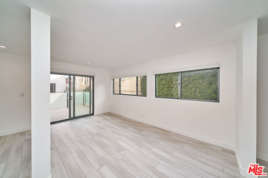 145 S Maple Dr Unit: 104