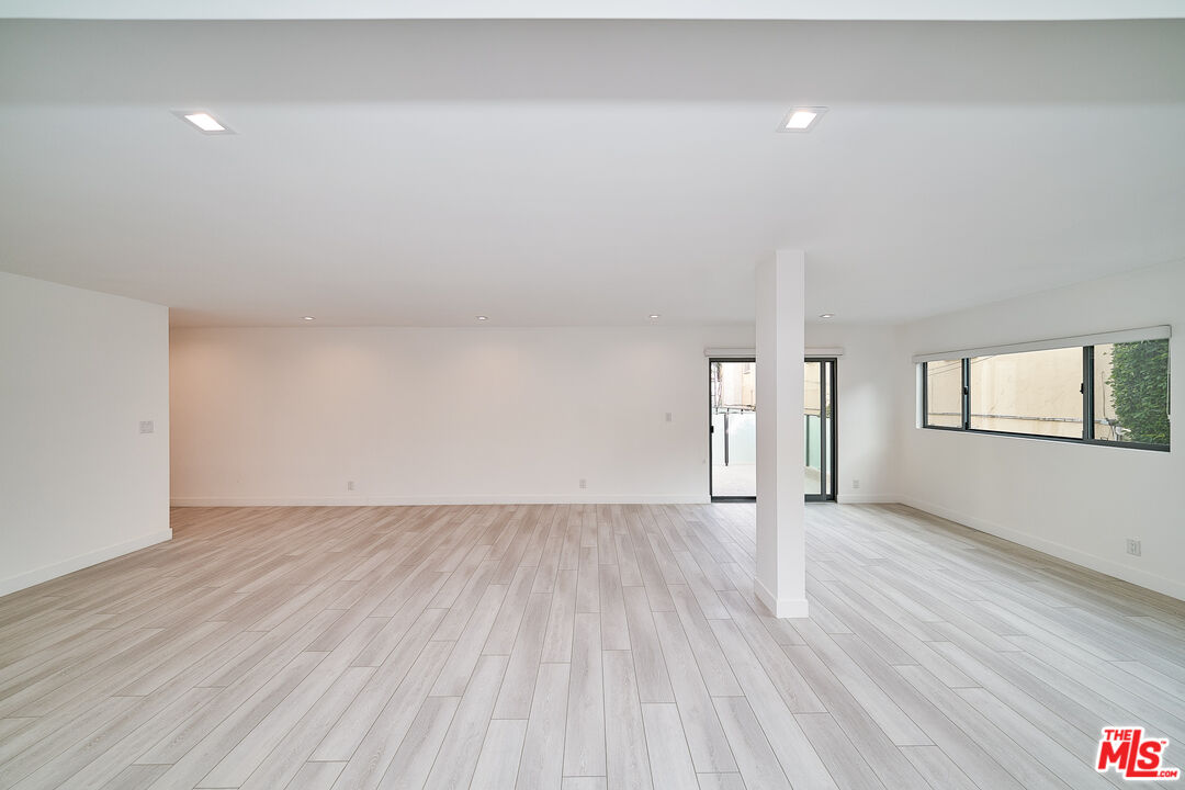 145 S Maple Dr Unit: 104