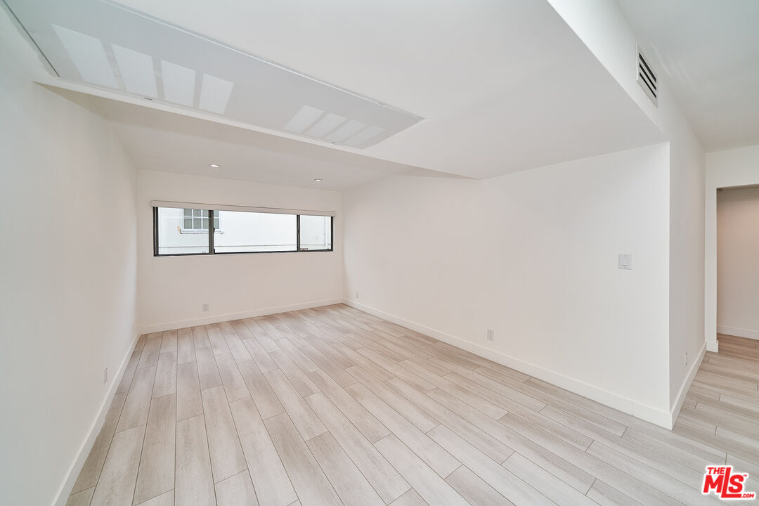 145 S Maple Dr Unit: 104