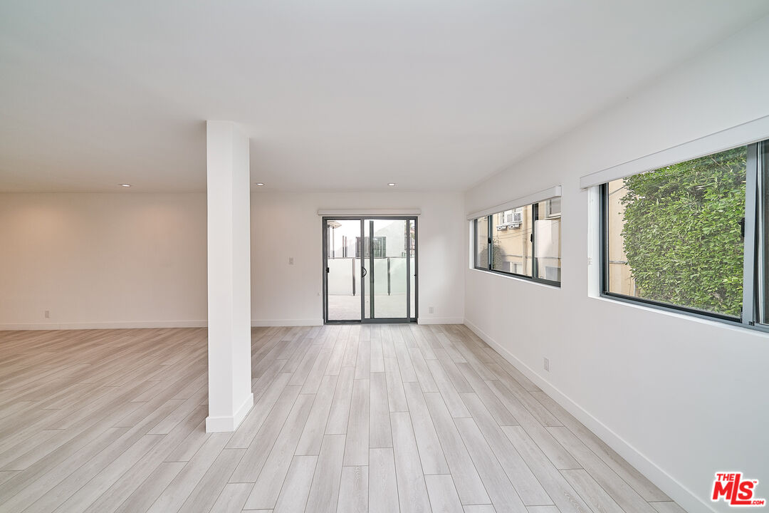145 S Maple Dr Unit: 104