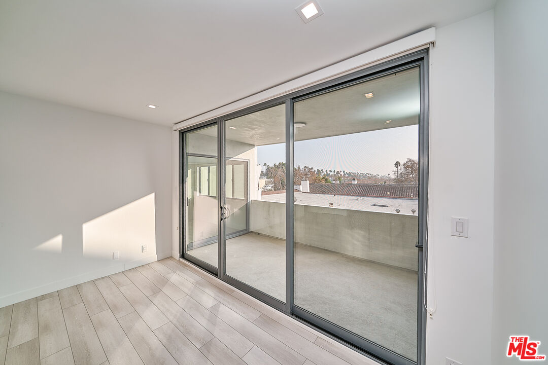 145 S Maple Drive Dr Unit: 205