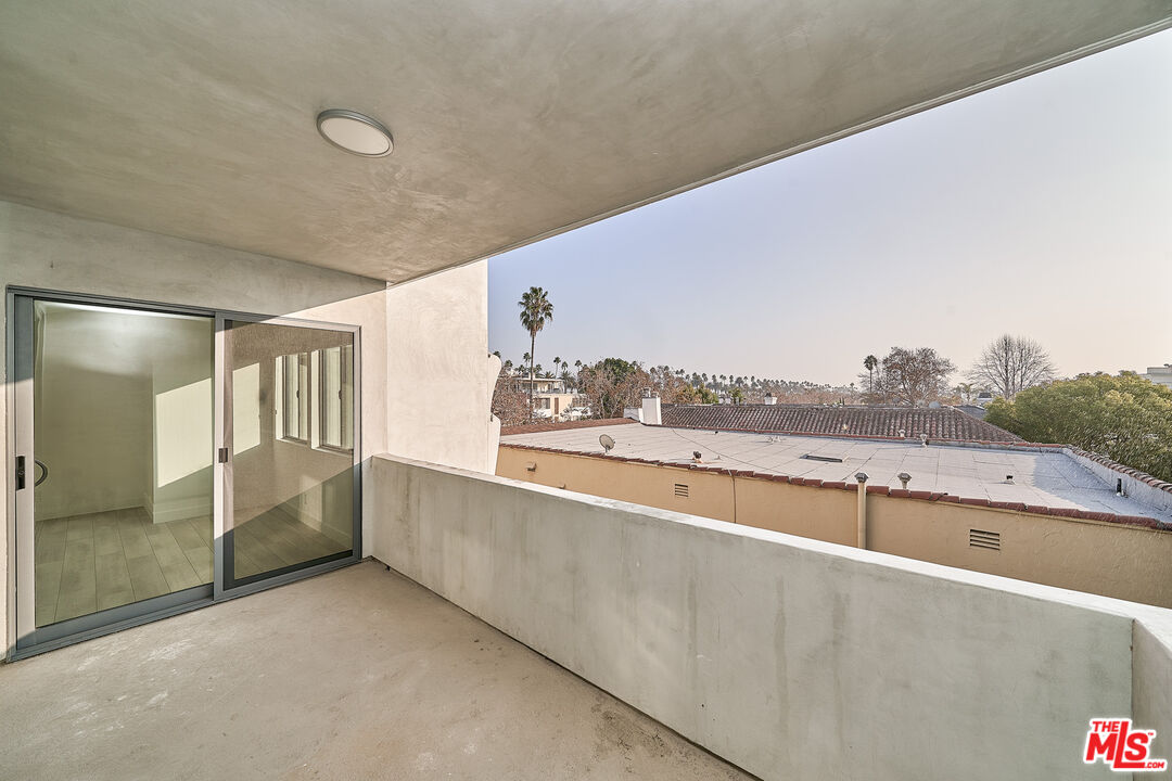 145 S Maple Drive Dr Unit: 205