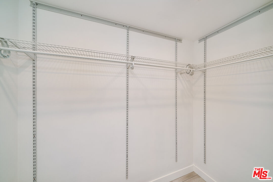145 S Maple Dr Unit: 204