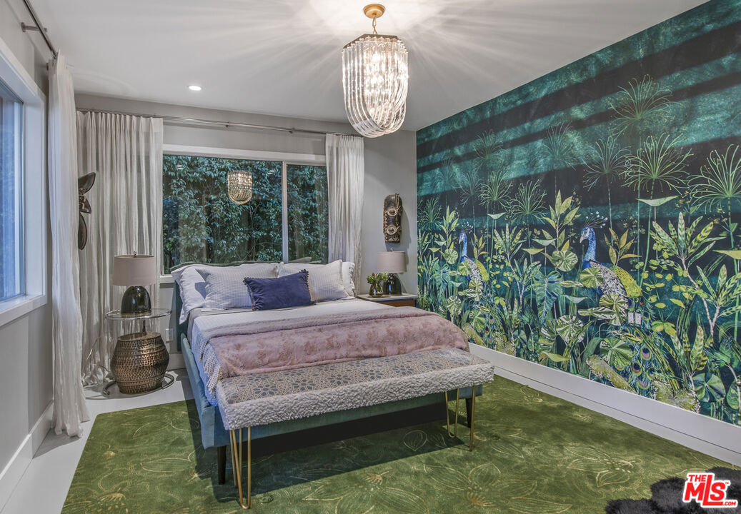 11472 Laurelcrest Rd