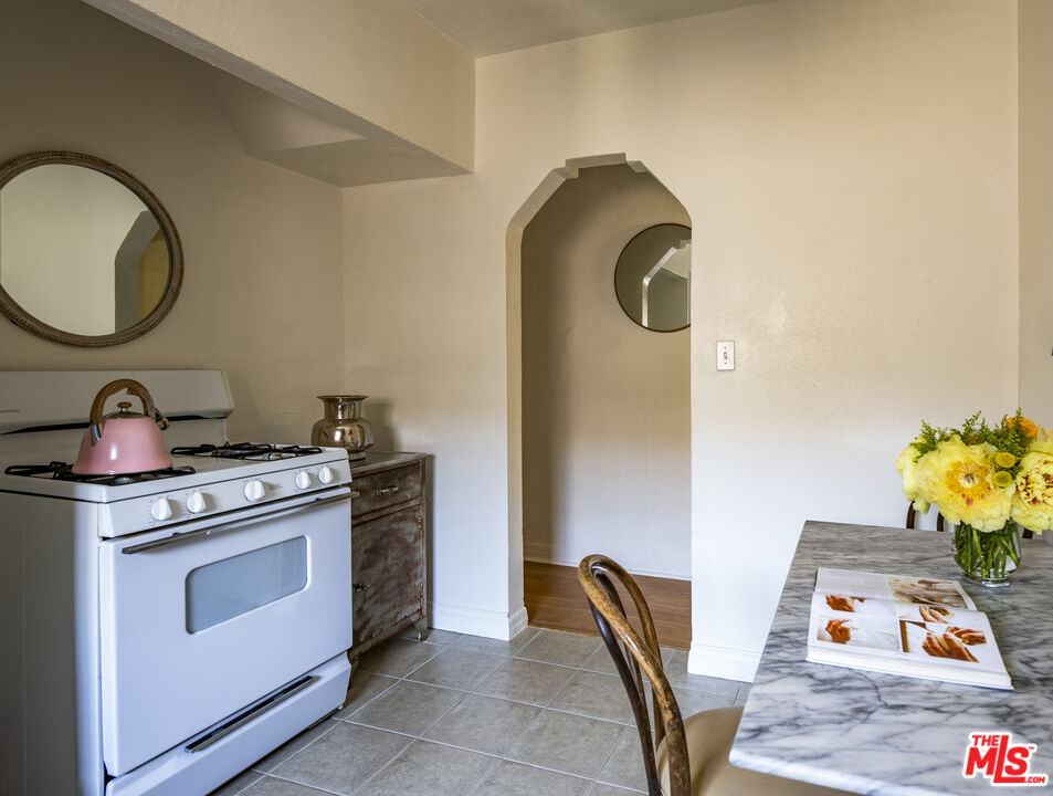 11670 Erwin St