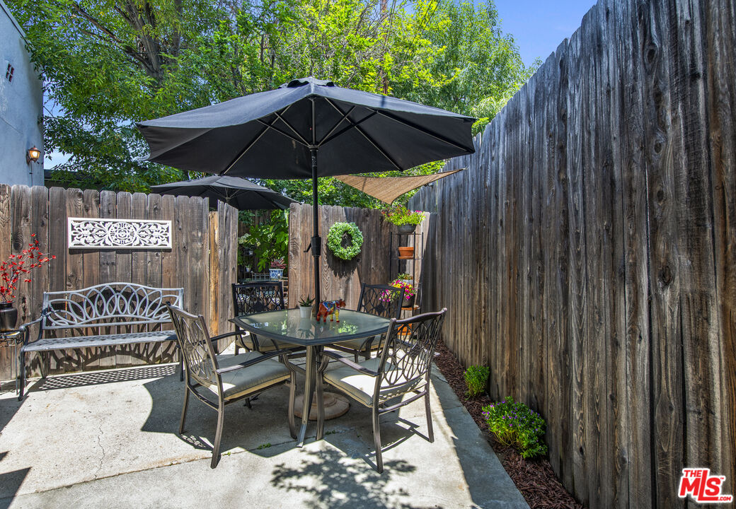 11670 Erwin St