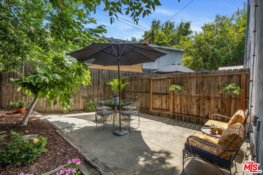 11670 Erwin St