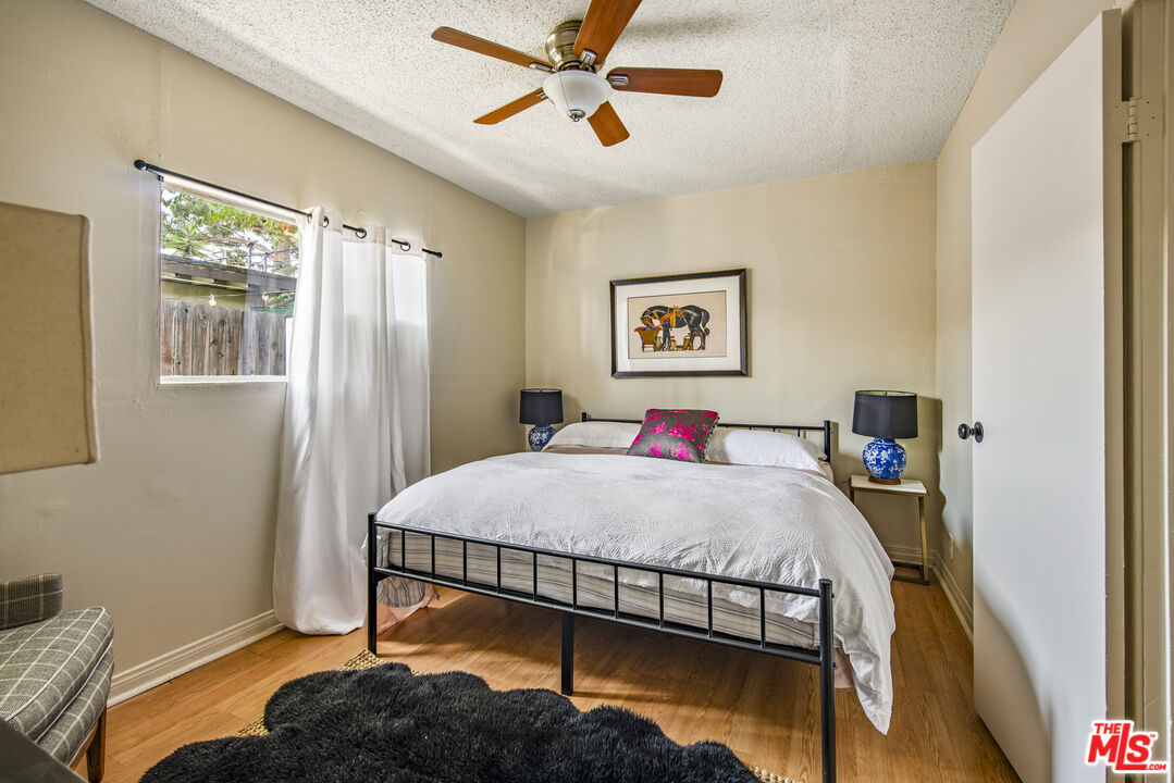 11670 Erwin St