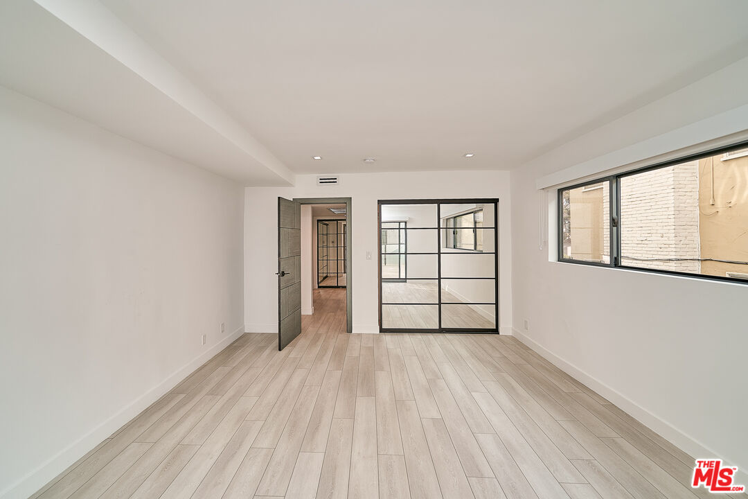 137 S Maple Dr Unit: 101