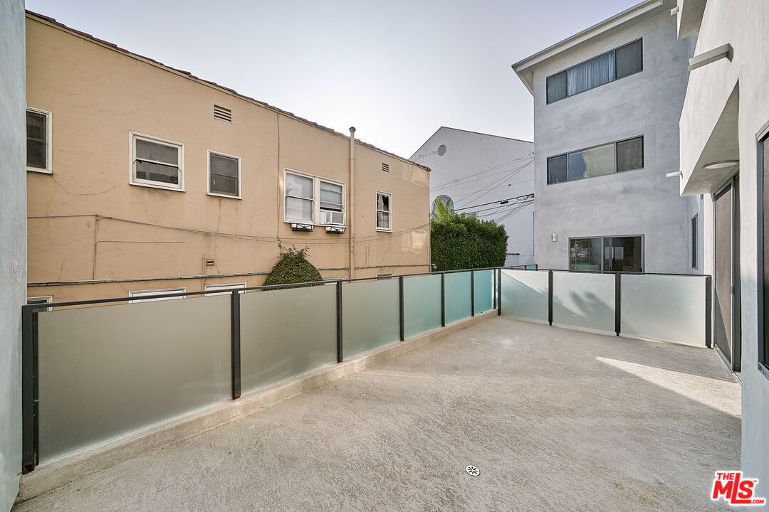137 S Maple Dr Unit: 101